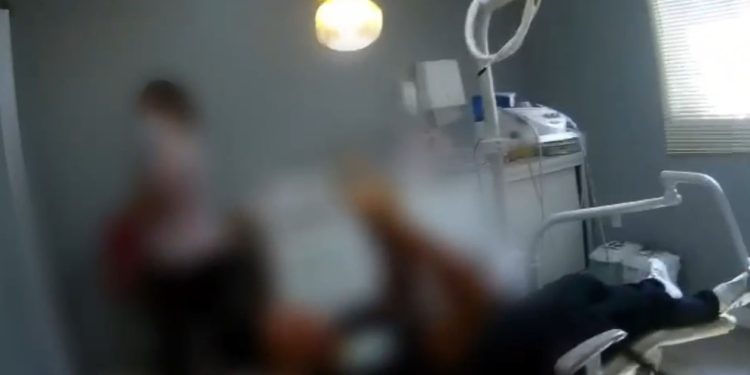 Vídeo: veja o momento em que falsos dentistas são presos em Manaus atendendo paciente