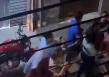Fiéis entram em p4ncad4ria durante culto após motos acelerarem em frente à igreja