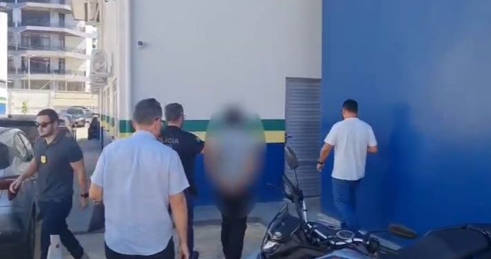 Escritor de livros infantis é preso em Manaus suspeito de armazenar e compartilhar material de expl0raçã0 s3xual infantil