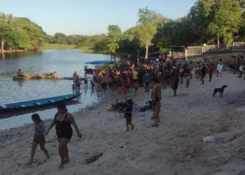 Tarde de diversão em igarapé termina com m0rt3 de jovem de 24 anos no Distrito Industrial 2