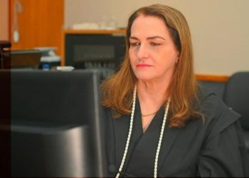 Juíza do TRE-AM suspende pesquisa eleitoral do Instituto Veritá por irregularidades