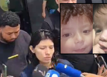 Vídeo: Cr1anç@s m0rtas carbonizad@s são veladas e pais seguem para audiência de custódia em Manaus