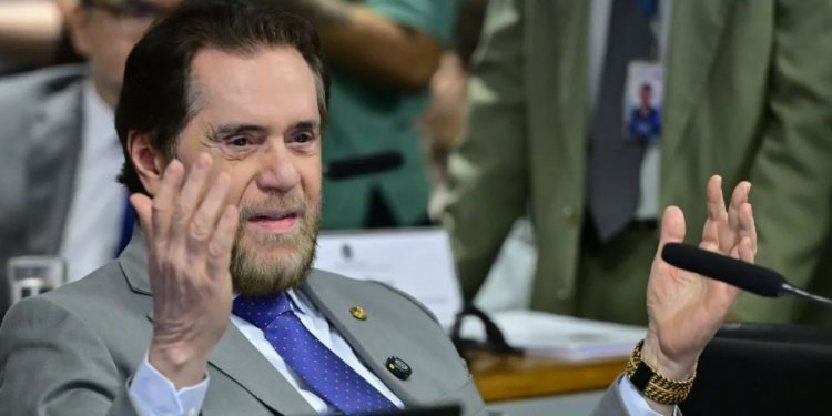 Emendas Pix de Plínio Valério viram alvo de investigação e lhe dão título de “senador mais caro do Brasil”