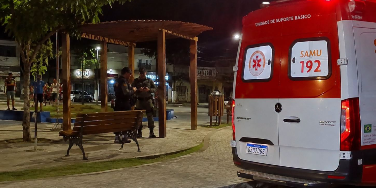 Em Itacoatiara, vulgo ‘Loirinho’ at@ca o r1val enquanto ele dormia e dá f@cada; veja
