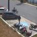 Vídeo: Dupla ligeira para em avenida e furt@ motocicleta estacionada em Manaus