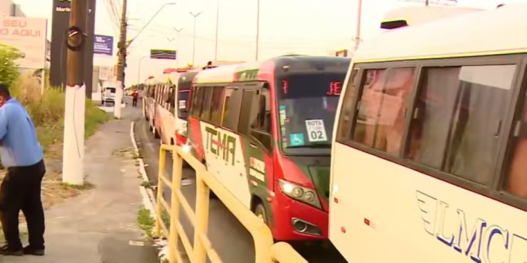 Categoria do transporte especial cruza os braços e afeta rotas do Distrito Industrial
