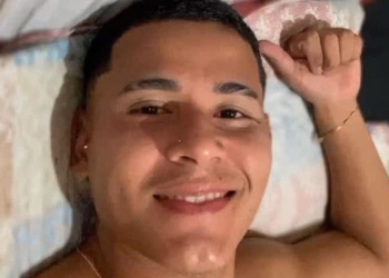 Jovem de 25 anos m0rre af0gad0 após ser atingid0 por boia inflável na Praia do Tupé