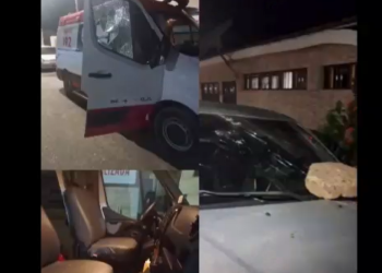 Vídeo: Madrugada de fúri@ em Rio Preto da Eva termina com carros e ambulância danificada