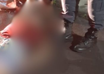 Homem em situação de rua é visto correndo com pedaço de madeira, cai na rua e m0rr3 na Cidade Nova