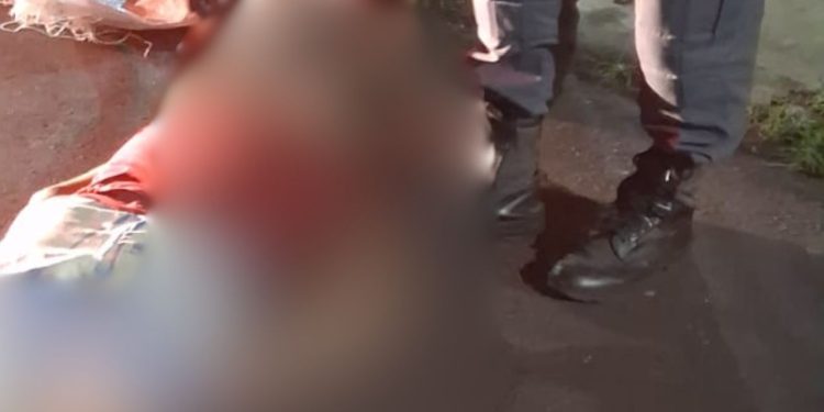 Homem em situação de rua é visto correndo com pedaço de madeira, cai na rua e m0rr3 na Cidade Nova