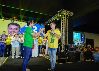 Manaus abraça Flávio: ao lado de Capitão Alberto Neto, candidato promete destravar o potencial do AM