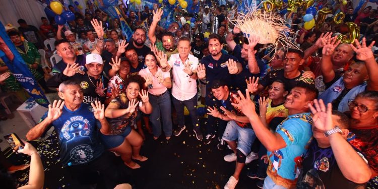 Adjuto Afonso reúne representantes da cultura popular e recebe homenagem como “Embaixador da Cultura e do Folclore do Amazonas”