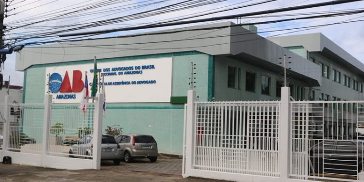 Relatório da PF aumenta pressão, e OAB-AM cobra apuração sobre Alexandre de Moraes