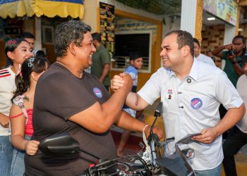 Roberto Cidade leva proposta ‘Mãe Solo Protegida’ às ruas do Zumbi e reforça compromisso com mulheres no segundo mandato