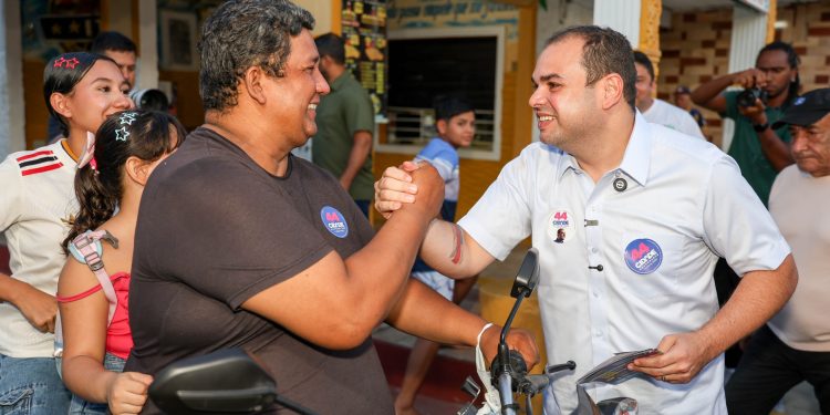 Roberto Cidade leva proposta ‘Mãe Solo Protegida’ às ruas do Zumbi e reforça compromisso com mulheres no segundo mandato