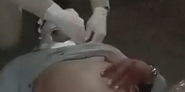 Vídeo: casal é arremessad0 da moto e fica imóvel no asfalto da AM-010