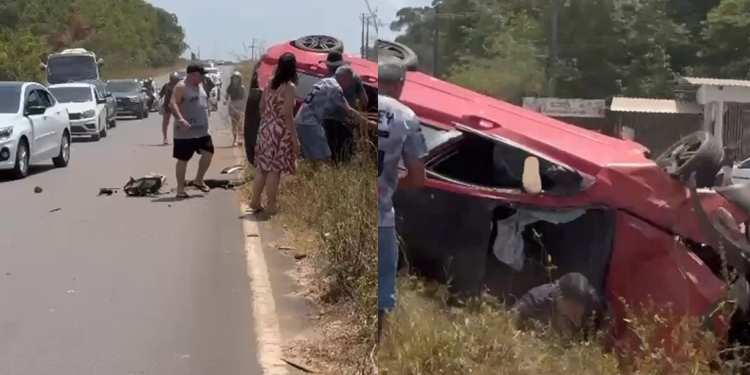 Vídeo: Carro cap0ta três vezes, fica destruíd0 e deixa fer1d0s na AM-070