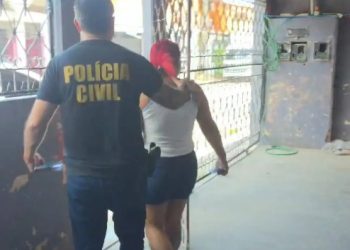 Blindada “Cabelo de Fogo” é presa falsificando documentos em Manaus