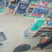 Vídeo: Trio de mulheres furt@ drogaria na avenida Brasil; cada uma tinha uma função diferente