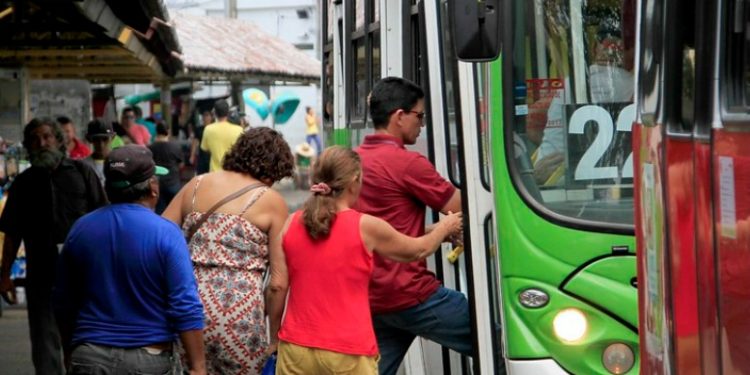Rodoviários encerram greve em Manaus após mais de quatro horas de paralisação