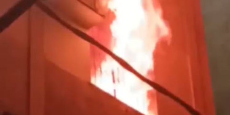 Incênd1o em apartamento no 4º andar deixou morador com que1maduras de 3º grau em Manaus