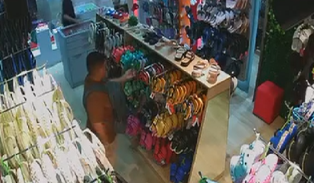 Vídeo: Em shopping de Manaus, falso cliente consegue deixar prejuízo de mais de R$ 7 mil em loja