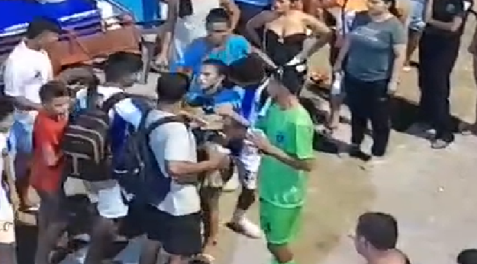 Vídeo: Fim de jogo de futebol em Maués acaba em panc@daria em rodada decisiva