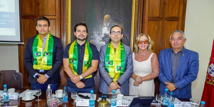 Capitão Alberto Neto critica “manicômio tributário” e cobra apoio a empresários em reunião da ACA