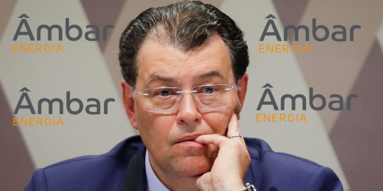 População reclama de apagões e Eduardo Braga ignora críticas para defender Âmbar