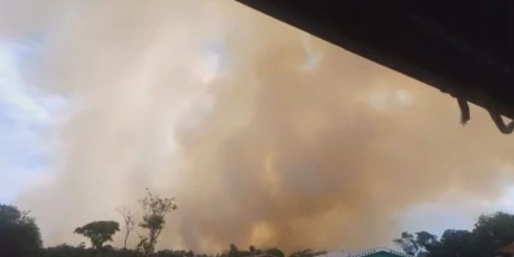 Muita fumaça! Novo incêndio deixa Cacau Pirêra encoberto nesta quarta-feira