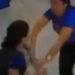 Vídeo: Aluna pega faca de caça e at4c4 professora dentro de escola