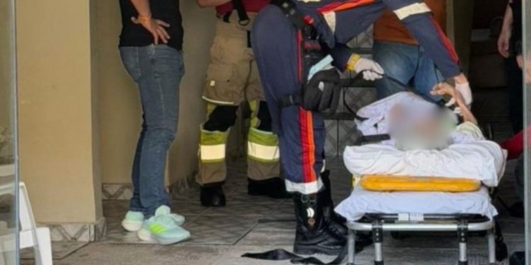 Aos 93 anos, idosa é resgatada com grave desnutrição de apartamento em Manaus