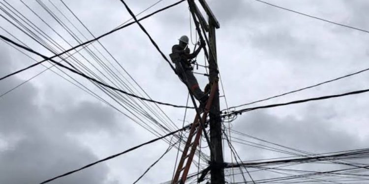 Manaus dispara no consumo de energia, bate recorde histórico e se aproxima dos 2 mil MW