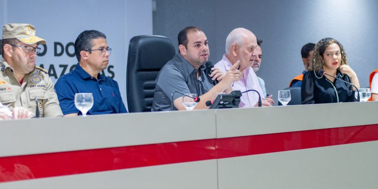 Governador Roberto Cidade alinha ações com municípios e Governo Federal para enfrentar incêndios florestais no Amazonas