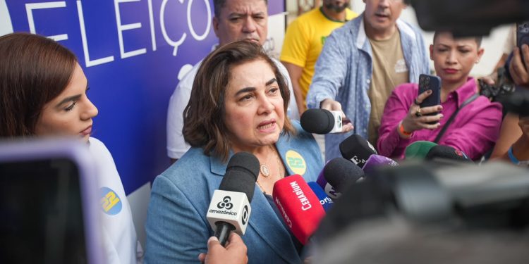 Professora Maria chega ao Debate da TV Norte e fala sobre 100 dias de governo: ‘choque de gestão’