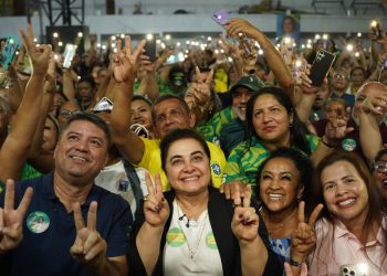 Professora Maria cresce forte nos últimos dias, atrai novas lideranças e fortalece ‘Onda 22’ nas ruas