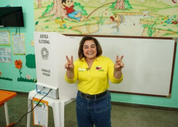 ‘Quando o povo quer, ninguém segura’, diz Professora Maria ao votar no segundo turno