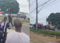 Vídeo: Homem é atr0p3lad0 por caminhão da Bemol ao atravessar rua em Manaus