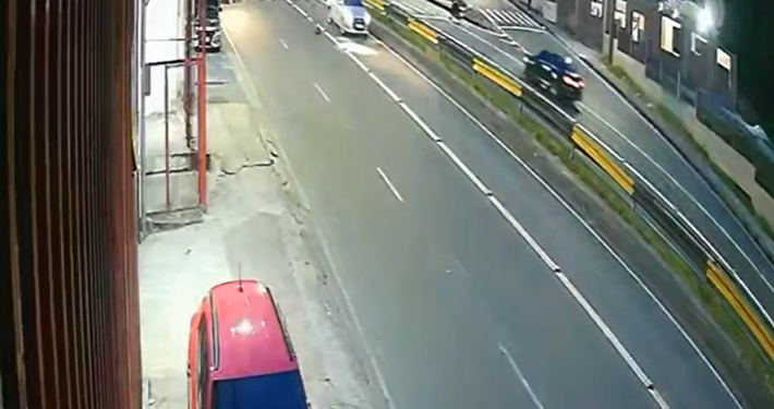 Vídeo mostra menino sendo atr0p3lad0 na avenida das Torres, em Manaus; veja