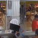 Vídeo: Marido c0rn0 pega a esposa no flagra no banheiro do bar com outro homem