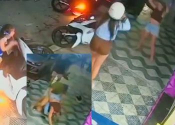 Vídeo: blindadas caem da moto brigand0, tiram o capacete e continuam p0rrada na calçada