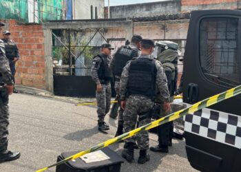 Artefatos expl0siv0s são encontrados atrás de colégio eleitoral em Manaus durante votação