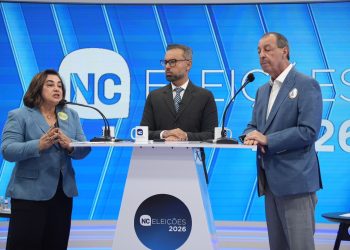 Professora Maria confronta Omar Aziz sobre propostas ambientais