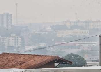 Fumaça volta a cobrir Manaus e poluição atinge nível ‘muito ruim’ em bairro e município vizinho