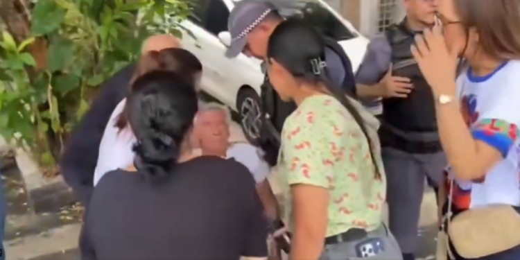 Vídeo: Idoso passa mal durante votação em escola da Zona Sul de Manaus