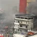 Vídeo: Incêndio intenso atinge restaurante e lojistas próximos temem fogo no Centro de Manaus