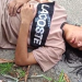 Vídeo: Jovem desacordada no meio da rua é resgatada por equipe de reportagem na Zona Leste de Manaus