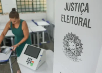 Urgente: Cristiano Zanin determina prorrogação das eleições por mais 2h em todo o Brasil