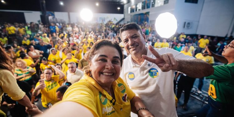 ‘Eles têm os prefeitos, eu tenho Deus e o povo’: Professora Maria desafia a velha política no Amazonas