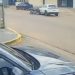 Vídeo: motoqueiro erra “grau” e acaba “grudado” em carro no Nova Esperança